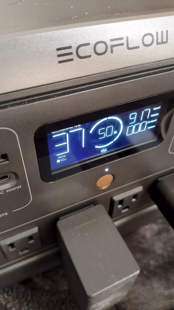 ecoflow river 2 pro 充電中の画像